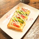 今日はトースト！小松菜とカニカマのタルタルトースト